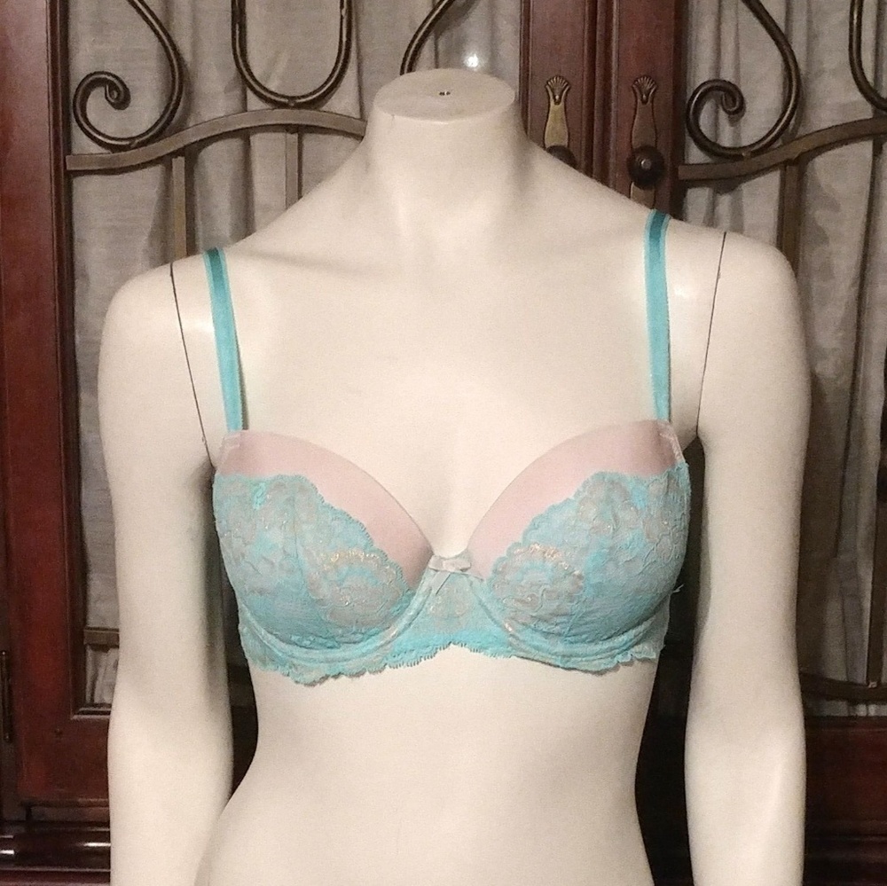 Victoria's Secret blue lace bra